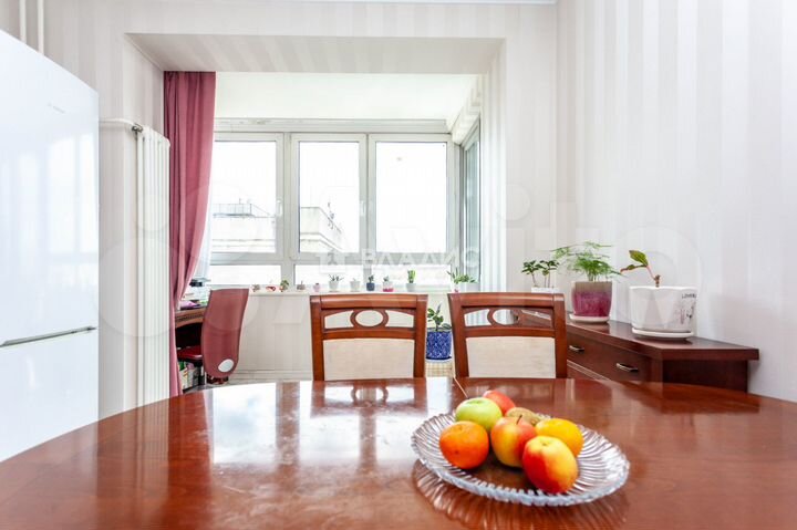 2-к. квартира, 72 м², 7/19 эт.