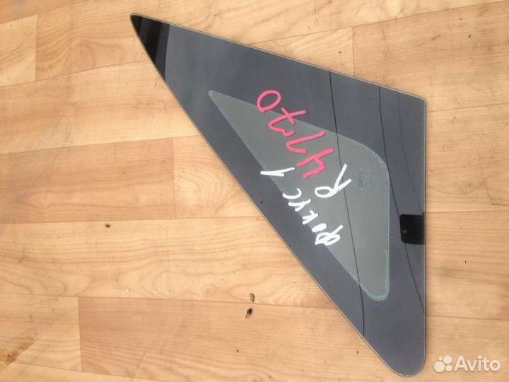 Стекло кузовное глухое правое Ford Focus 1 1998-20