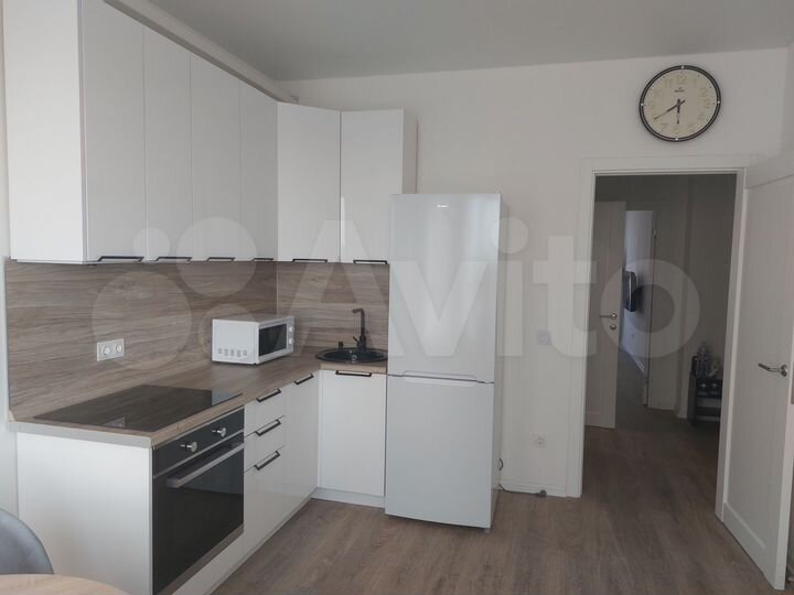 2-к. квартира, 40 м², 8/17 эт.