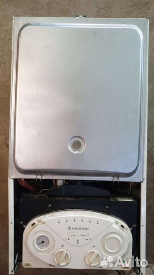Газовая колонка ariston
