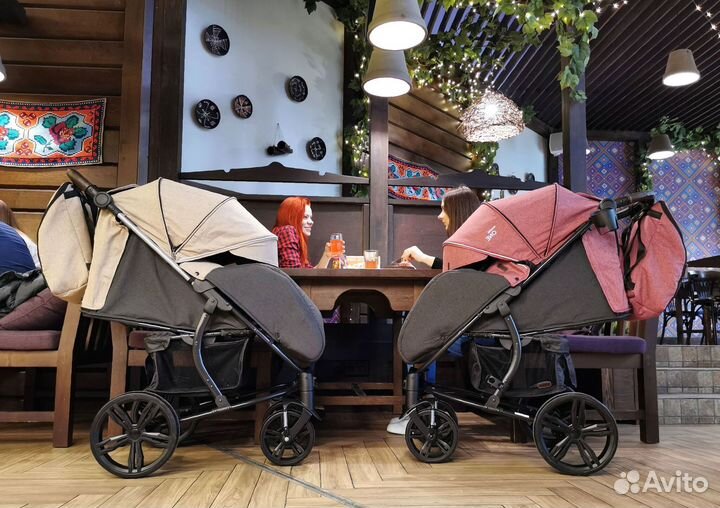Коляска прогулочная