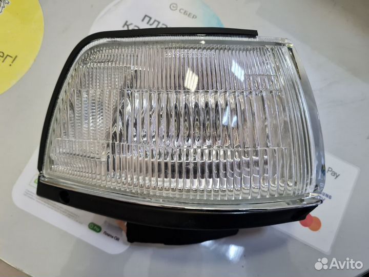 Указатель поворота правый Toyota Camry CV20