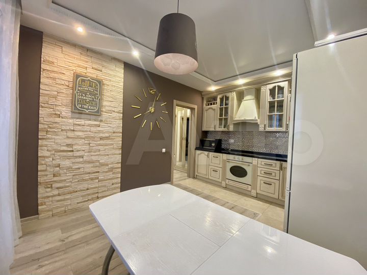 2-к. квартира, 70 м², 7/25 эт.