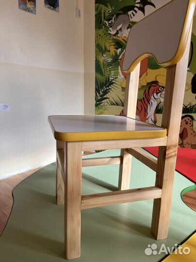 Детский стульчик и столы