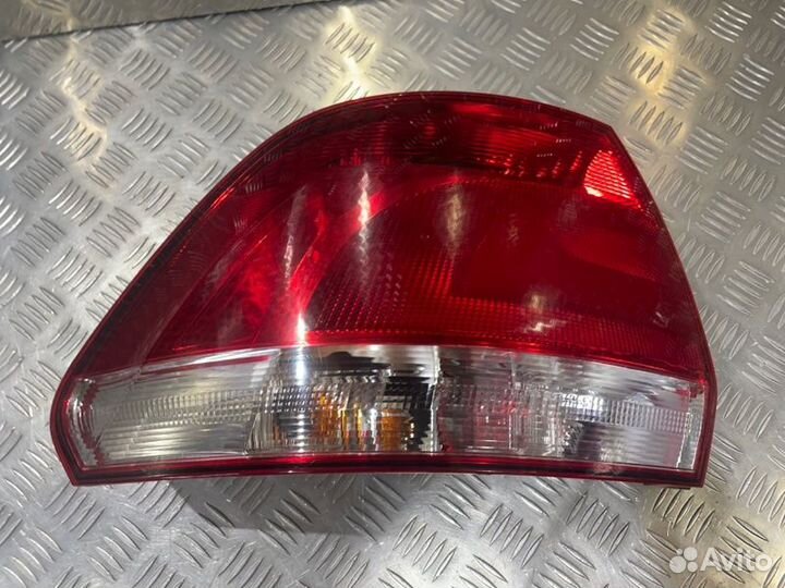 Фонарь задний левый Volkswagen Polo седан 1.6 2014