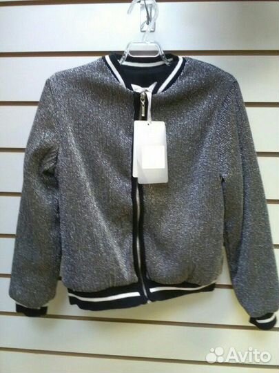 Бомбер для девочки, р140, новый