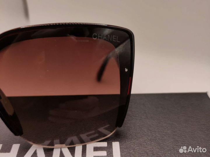 Солнцезащитные очки женские chanel