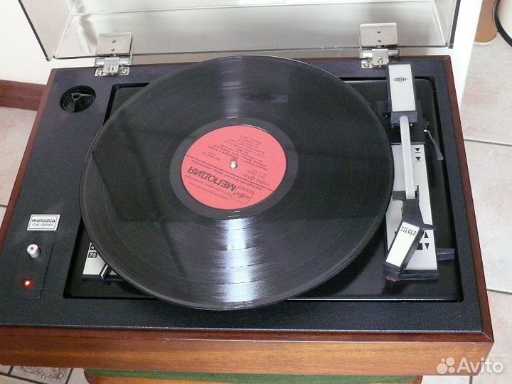 Проигрыватель пластинок СССР