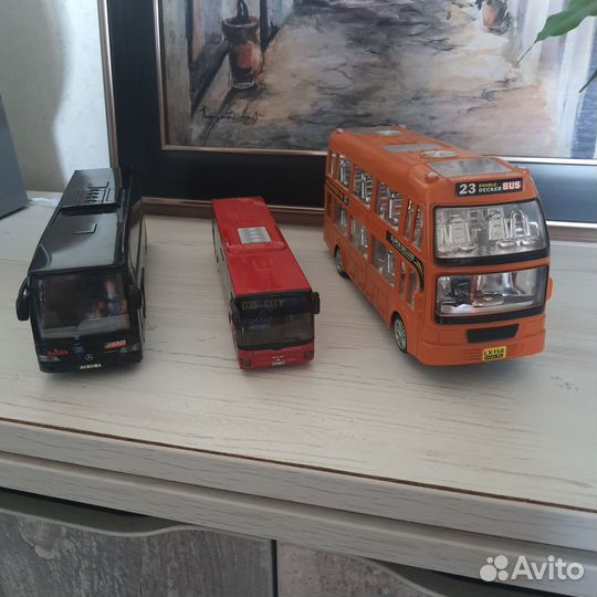 Автобусы (игрушки)