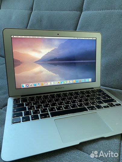 Apple MacBook Air 11 2011