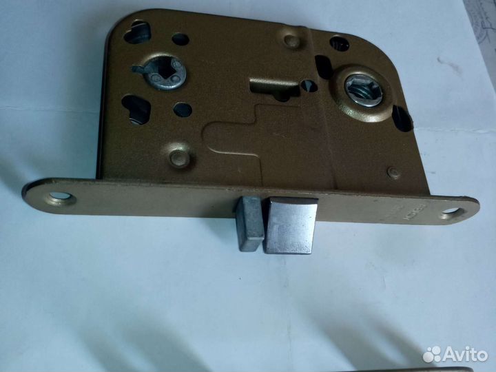 Замок для межкомнатной двери