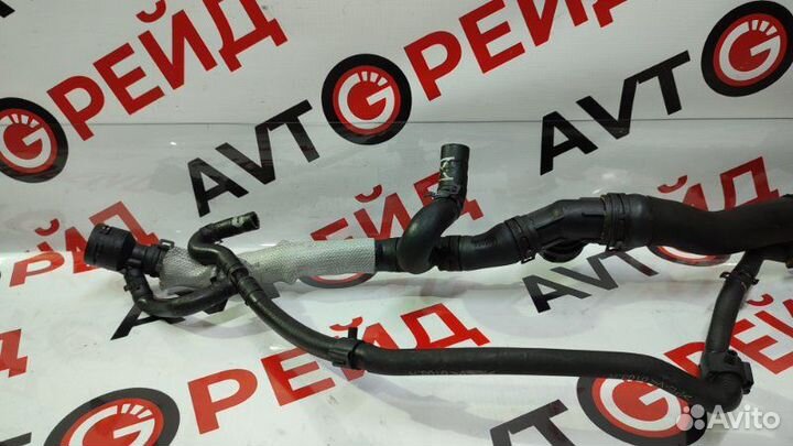 Патрубок радиатора Volkswagen Passat 3C5 BVY