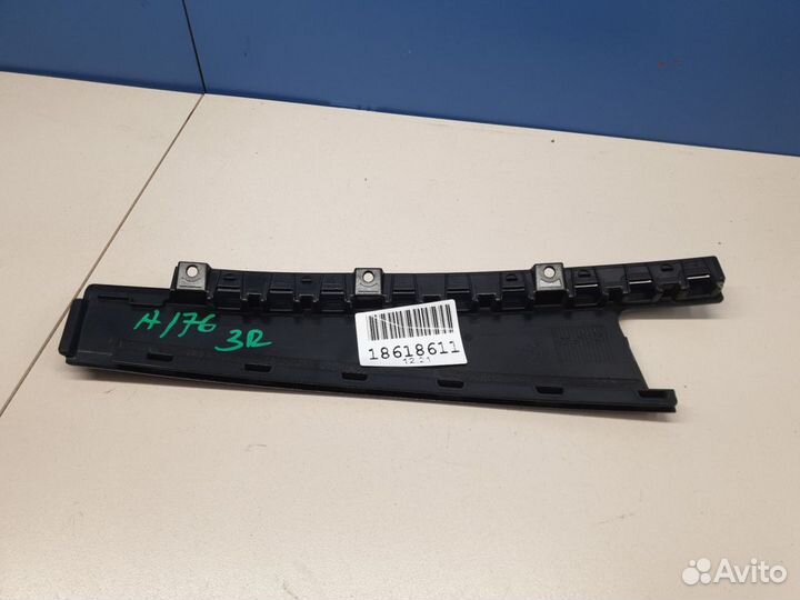 Накладка рамки двери задняя правая Mercedes A-klas