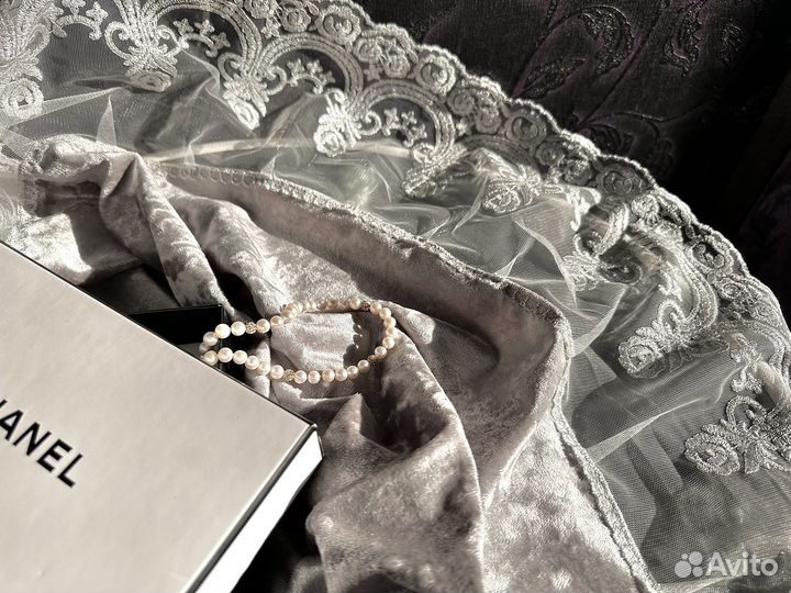 Скатерть бархатная Шанель с кружевом круглый стол