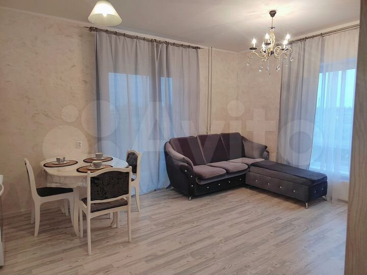 2-к. квартира, 54 м², 1/9 эт.