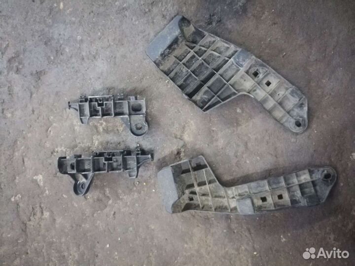 Крепление заднего бампера Тойота Камри V70