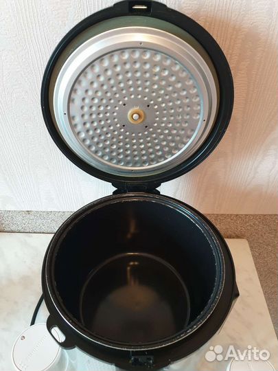 Мультиварка Redmond RMC-M23 5 л. 25 программ