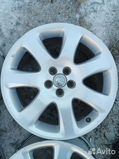 Литье диски Тойота Авенсис r17 5x100