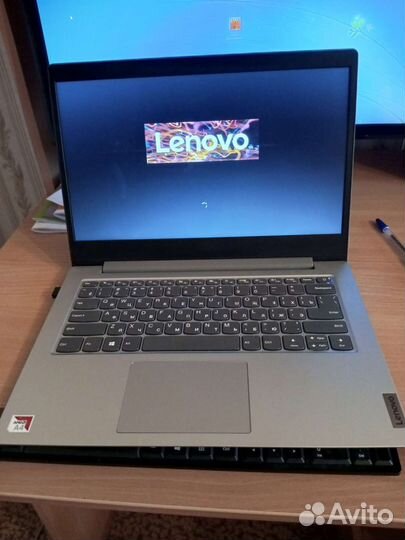 Ноутбук lenovo