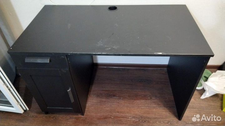 Письменный стол IKEA