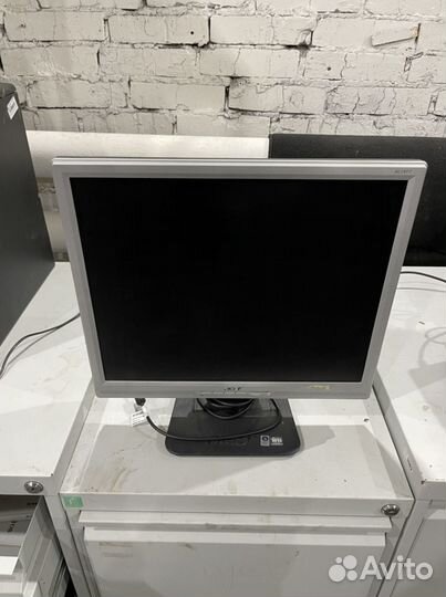 Монитор 19 дюймов