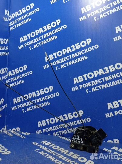 Задний левый замок двери Mazda 3 Bk седан Z6 2006