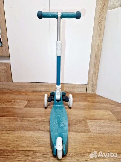 Самокат детский трехколесный новый