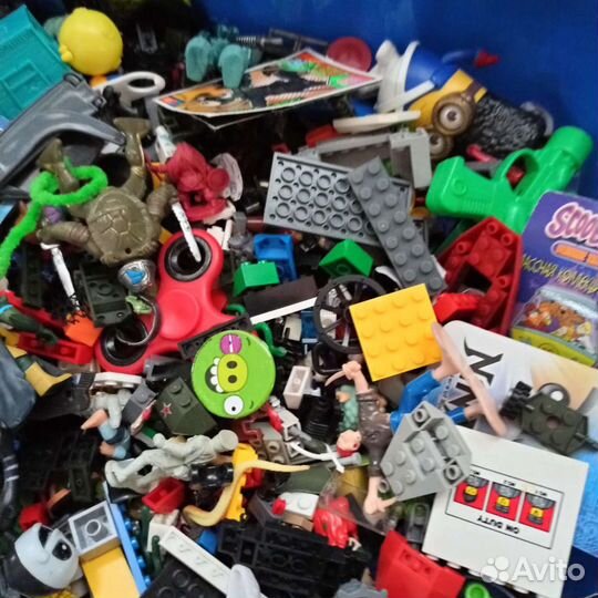 Продам ящик лего