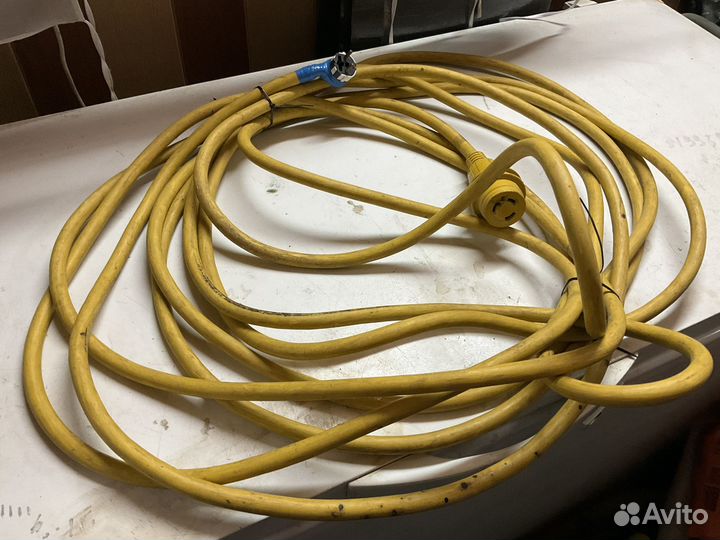 Кабель берегового питания для катера