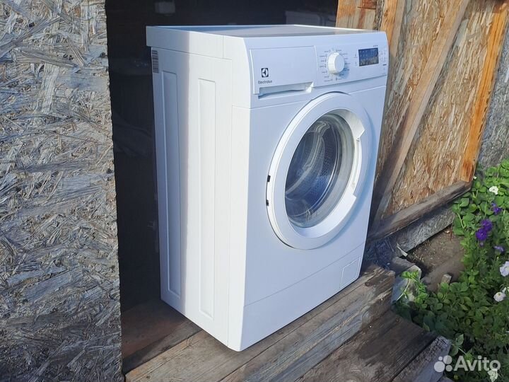 Electrolux ews1052ndu на 5 кг