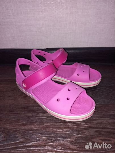 Сандалии Crocs J2