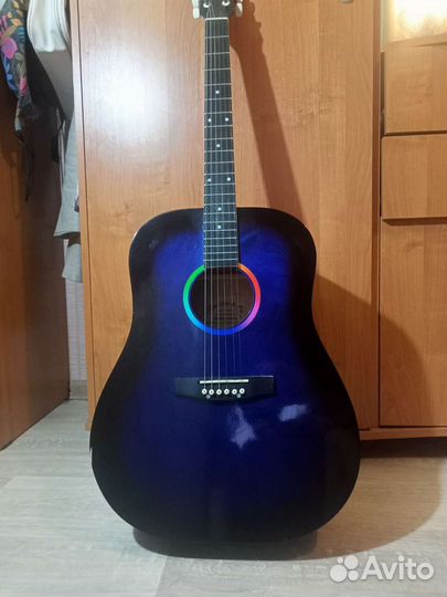 Акустическая гитара