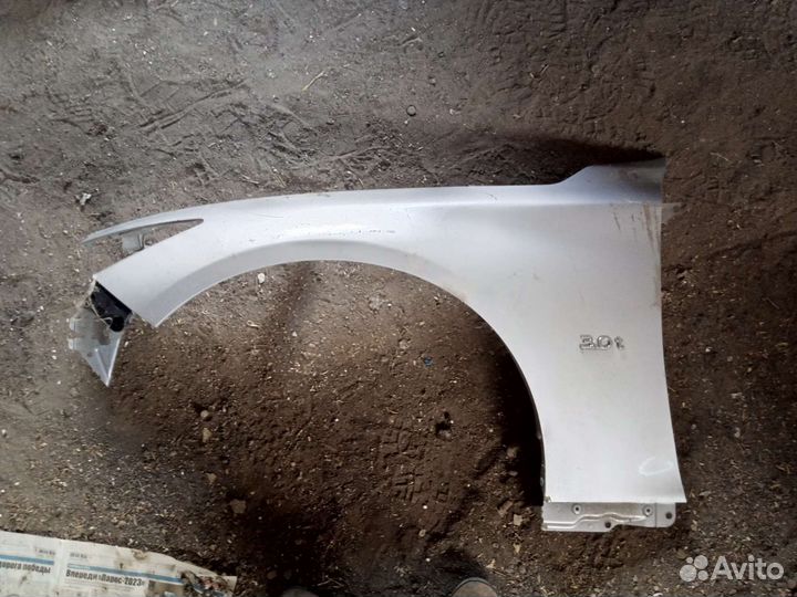 Крыло infiniti Q60