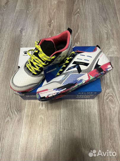 Кроссовки kelme