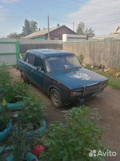 ВАЗ 2107 1.6 МТ, 2001, битый, 40 000 км