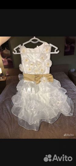 Платье праздничное