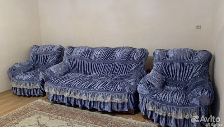 Чехлы на диван и два кресла