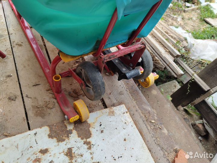 Детские санки на колесах