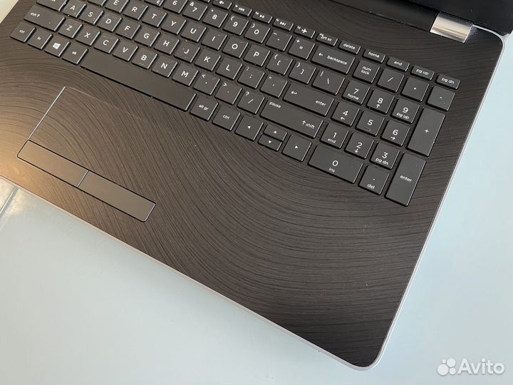 Core i7-7500. 8GB. SSD. Видео 2GB