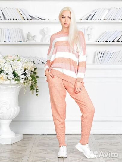 Костюм вязаный женский 44-46р