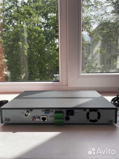 Сетевой видеорегистратор Hikvision DS-7604NI-S