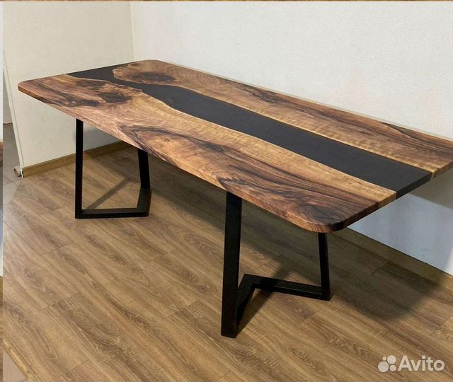 Компьютерный стол 'Social Head'