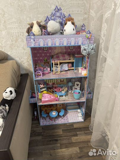 Домик кукольный