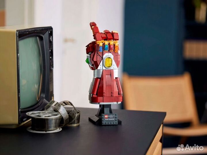 Конструктор Перчатка Железного человека 676 дет