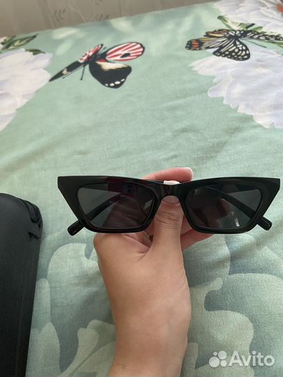Солнечные очки женские