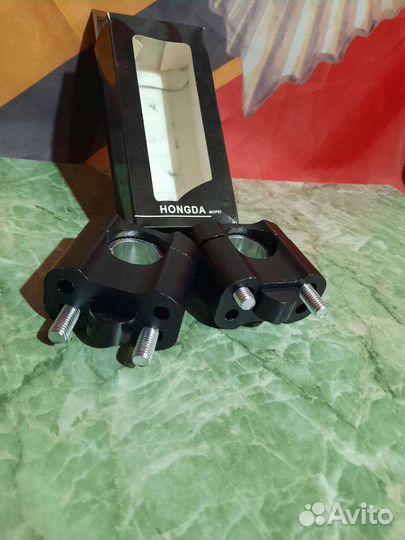 Крепление на руль переходного сечения 28 мм чёрный