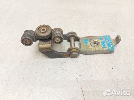 Ролик сдвижной двери