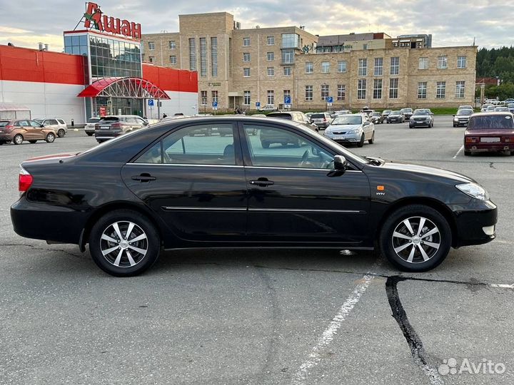 Toyota Camry 2.4 AT, 2004, 223 000 км