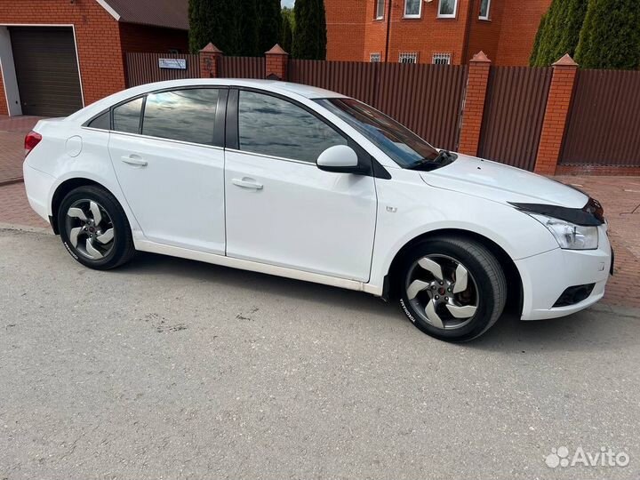 Chevrolet Cruze 1.8 AT, 2011, 190 000 км