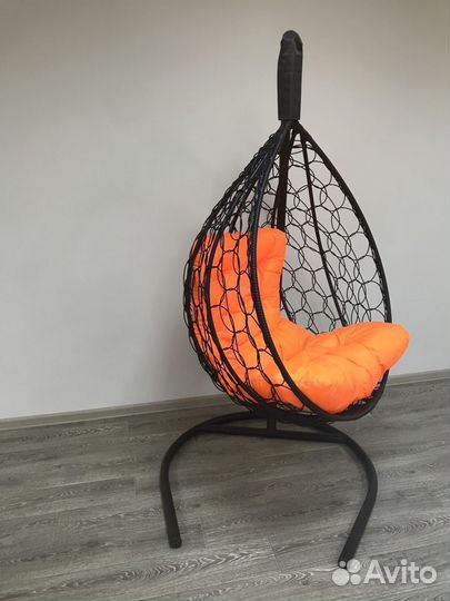Кресло качель кокон из искусственного ротанга